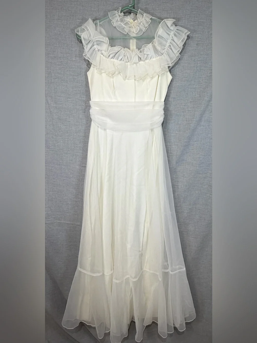 Elegant White Chiffon Women’s Dress with Ruching 1980s vintage - Picture 1 of 7